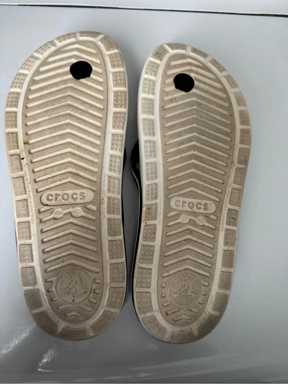 CROCS Unisex Bayaband Flip Flops Men 10 Women 12